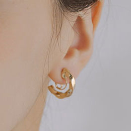 グランループフィットイヤリング