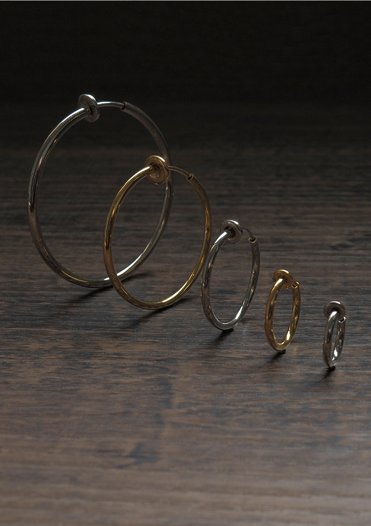 ず*ー様 Tiffany & Co. ダブルハート ソリッドフック バングル