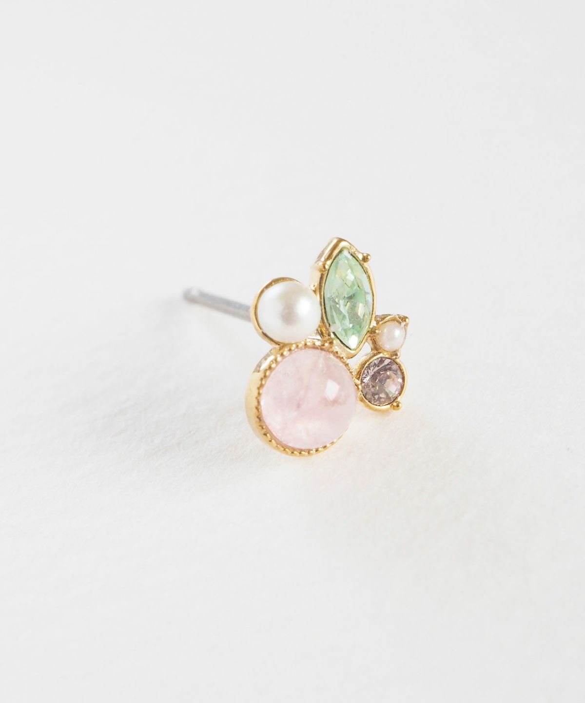 【恋は光着用】ナチュラルストーンとビジューのチタンポストピアス【MUK Dreamy stone】