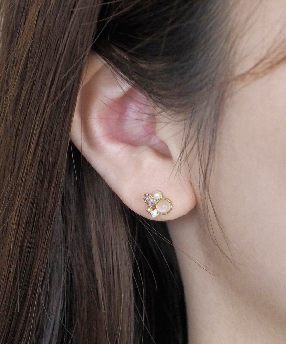 【恋は光着用】ナチュラルストーンとビジューのチタンポストピアス【MUK Dreamy stone】