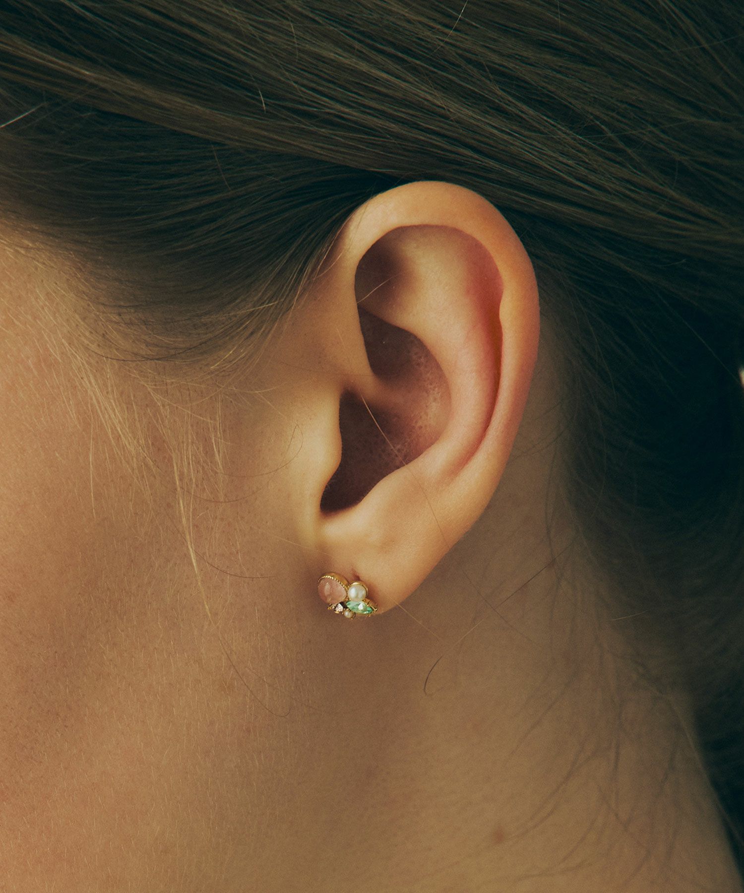 【恋は光着用】ナチュラルストーンとビジューのチタンポストピアス【MUK Dreamy stone】