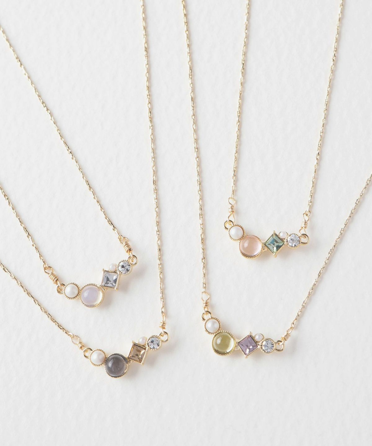 【恋は光着用】ナチュラルストーンとビジューのプチペンダント【MUK Dreamy stone】