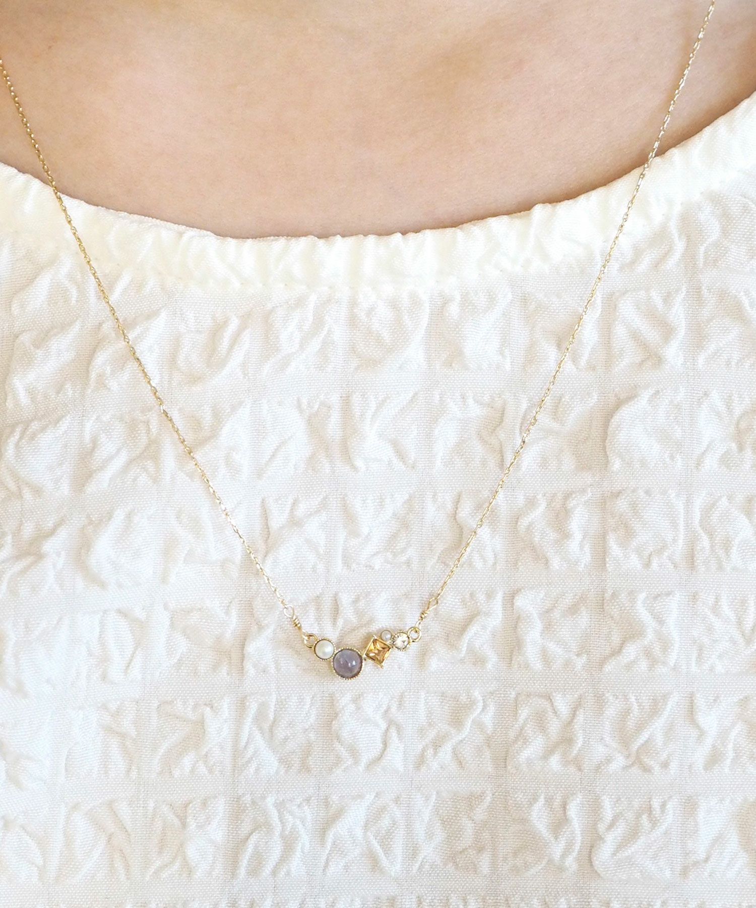 【恋は光着用】ナチュラルストーンとビジューのプチペンダント【MUK Dreamy stone】