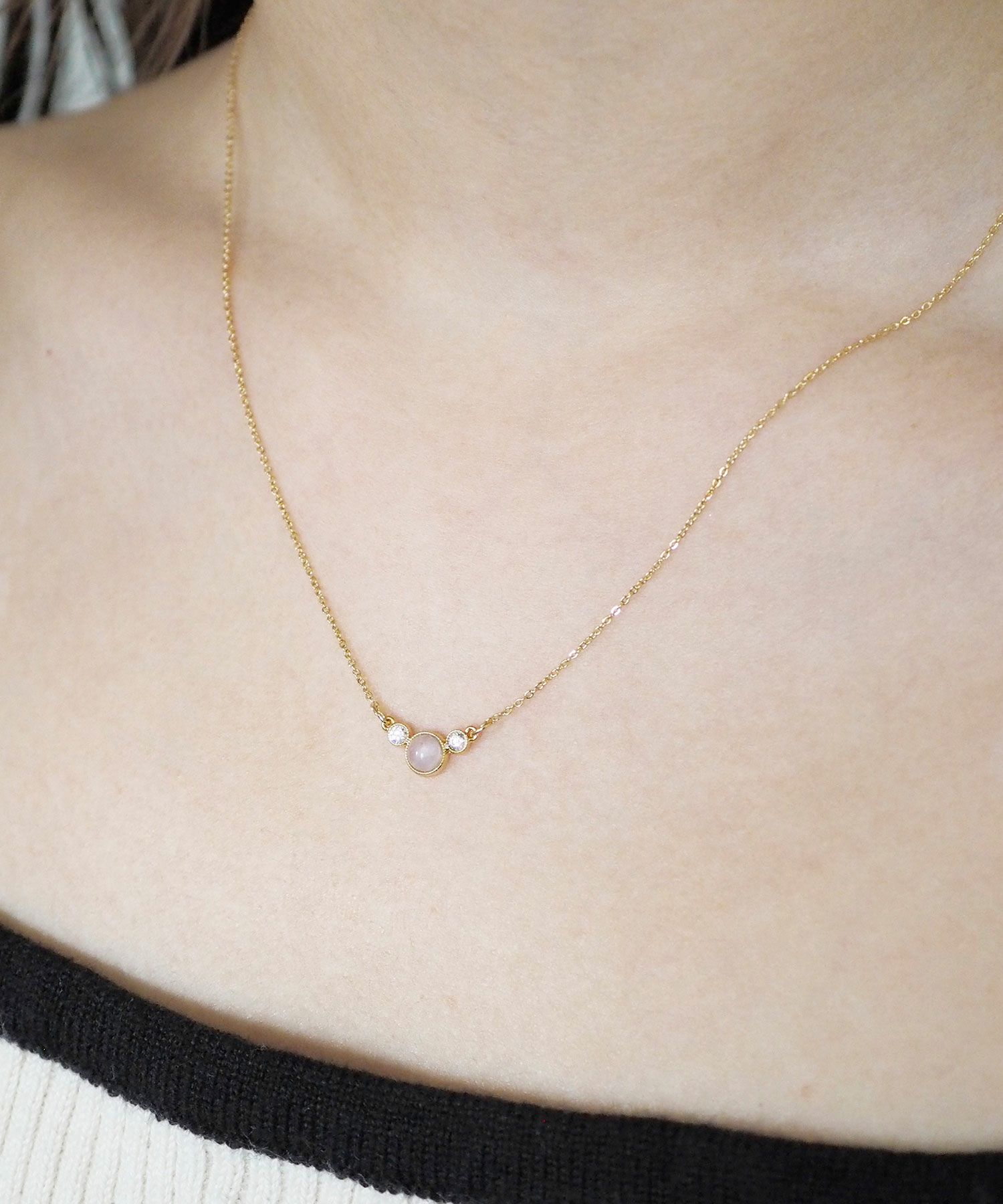 【恋は光着用】ナチュラルストーンとクリスタルのプチペンダント【MUK Dreamy stone】