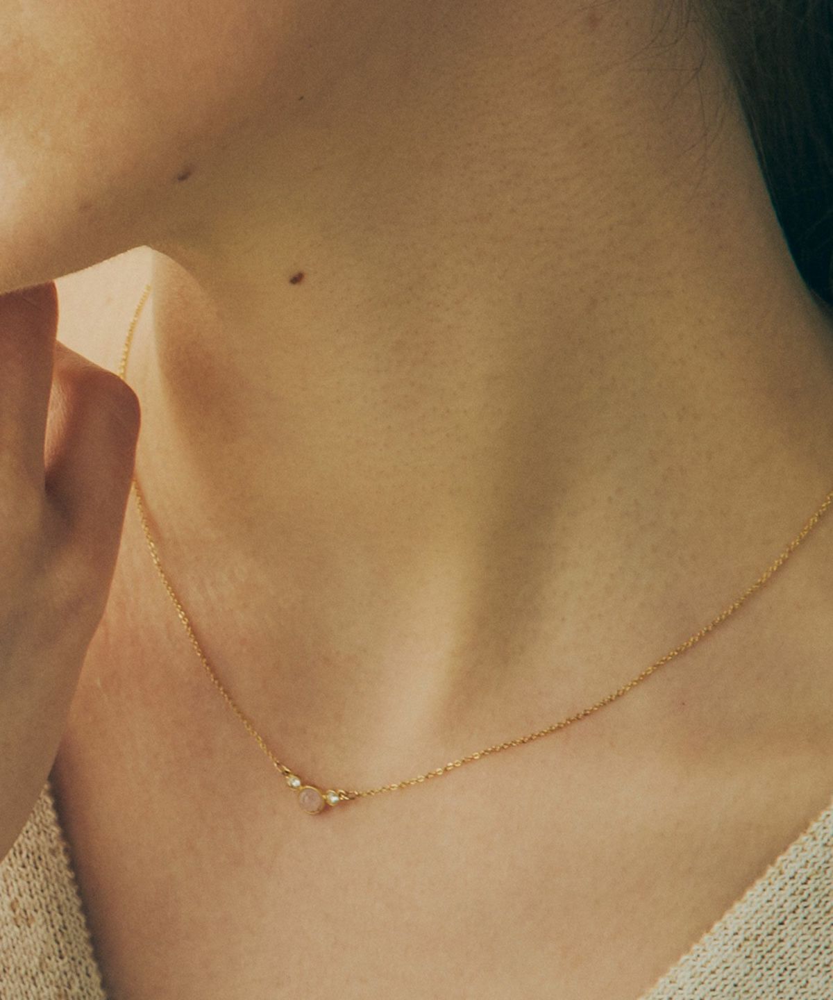 【恋は光着用】ナチュラルストーンとクリスタルのプチペンダント【MUK Dreamy stone】