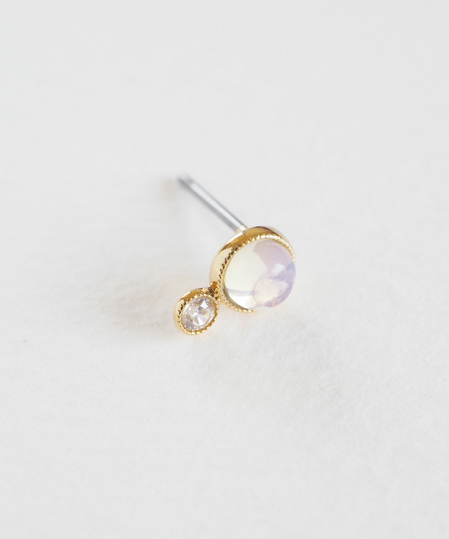 ナチュラルストーンとクリスタルのチタンポストピアス【MUK Dreamy stone】