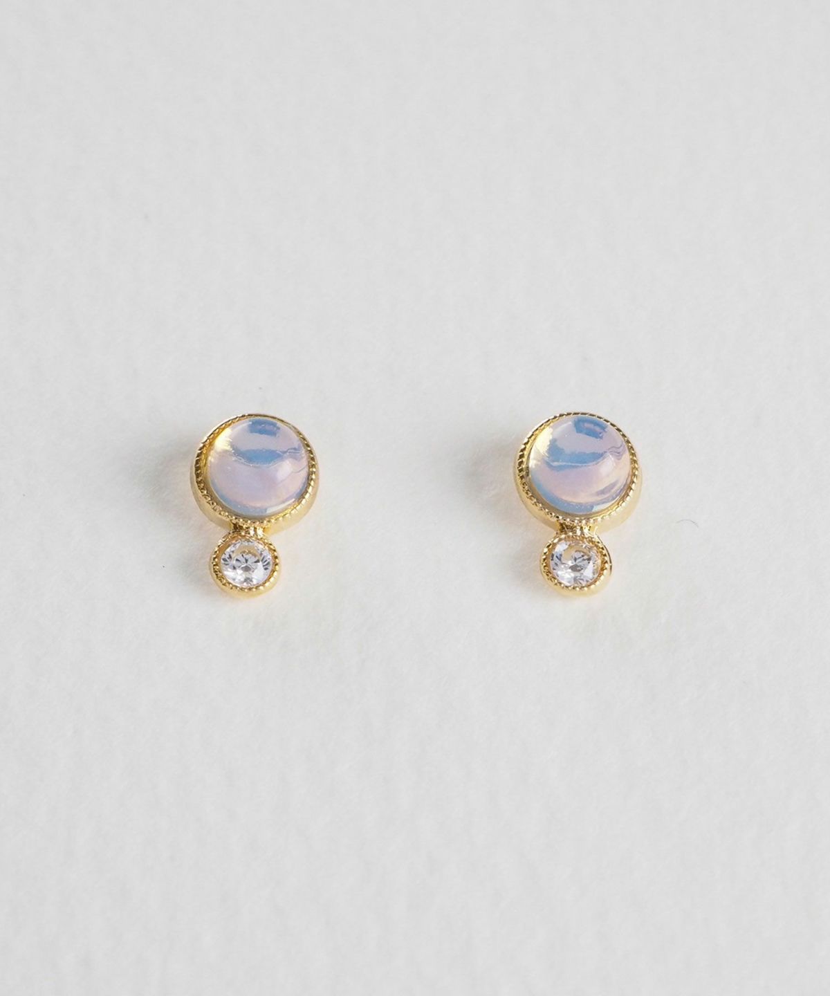 ナチュラルストーンとクリスタルのチタンポストピアス【MUK Dreamy stone】