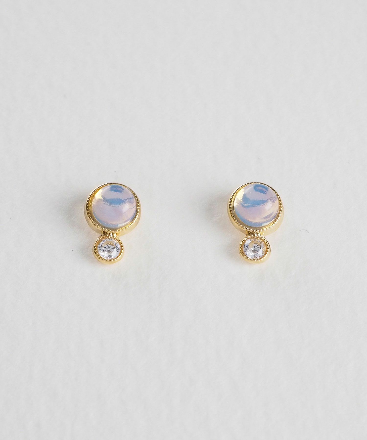 ナチュラルストーンとクリスタルのチタンポストピアス【MUK Dreamy stone】