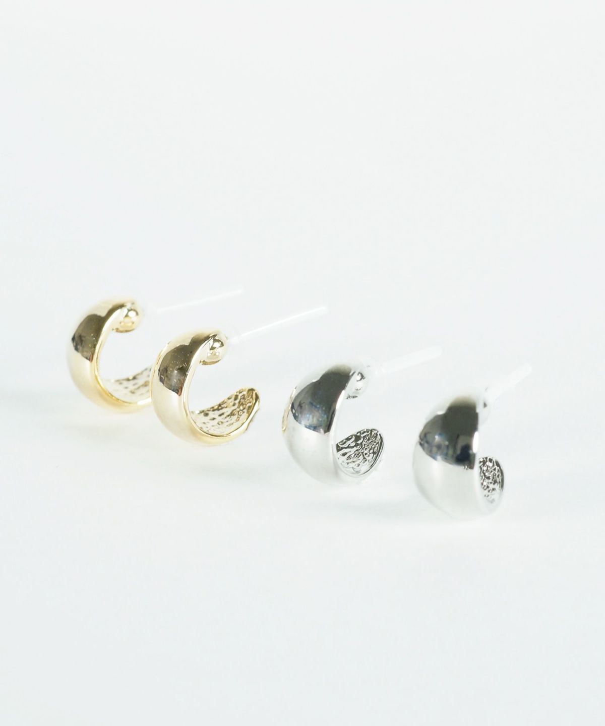 ころっとセラミックポストピアス