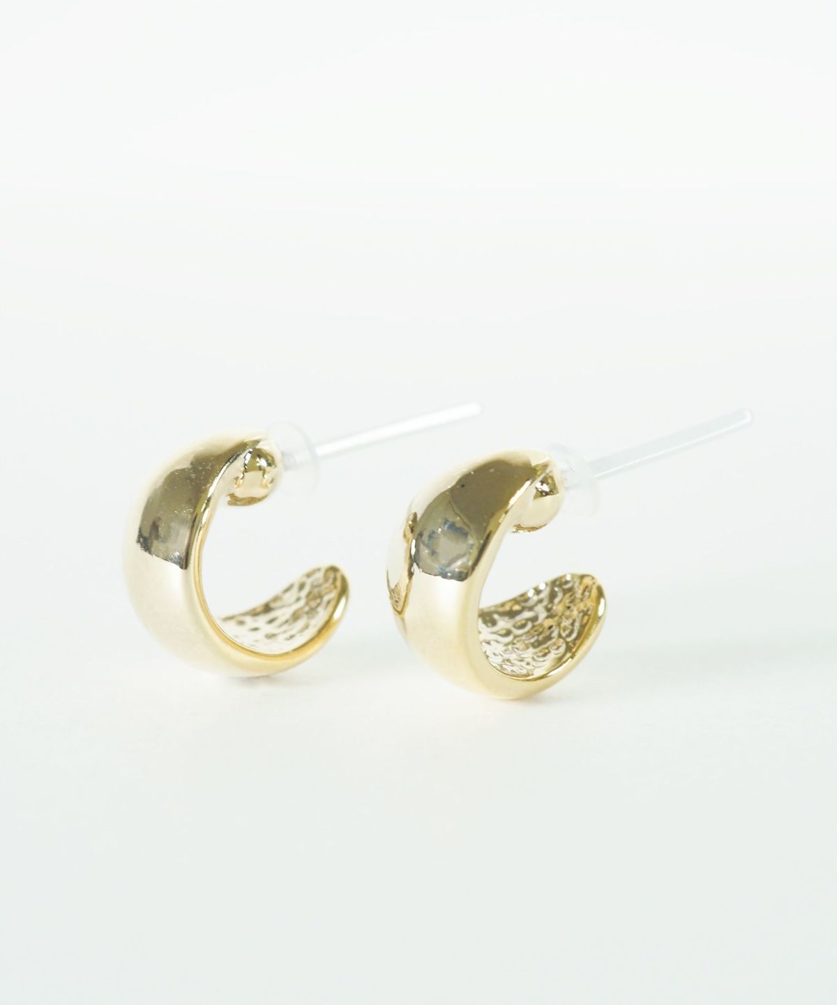 ころっとセラミックポストピアス