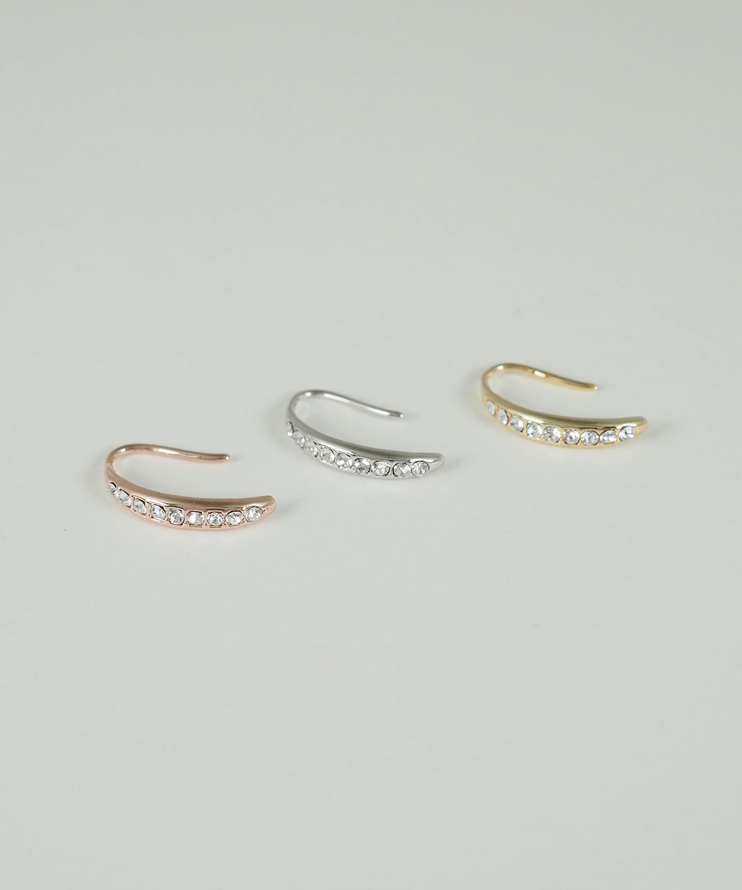 チェコストーンフックピアス