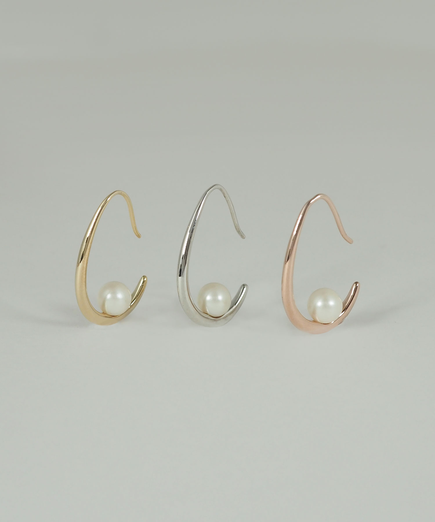 パールフックピアス