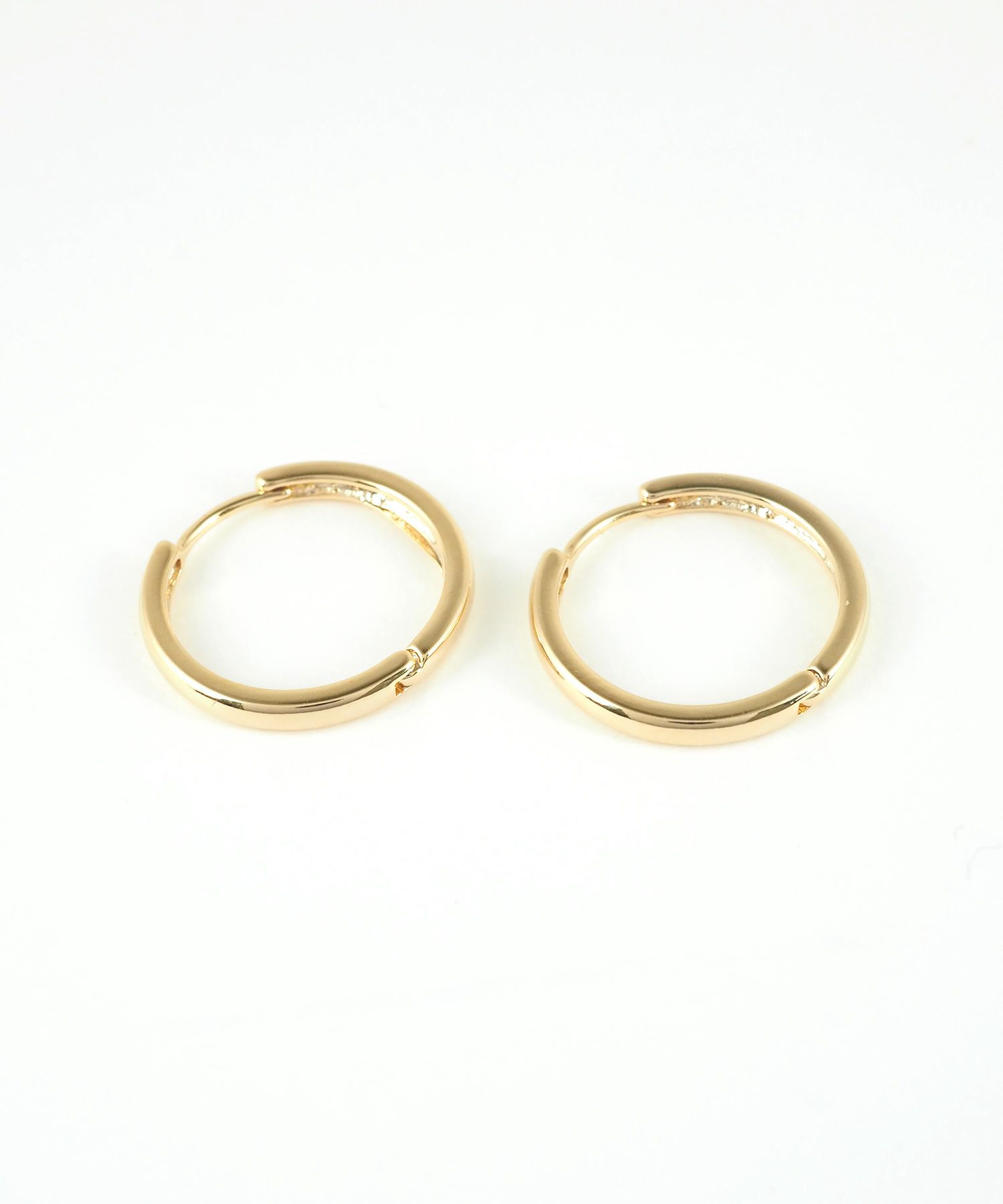 ラージフープワンタッチピアス
