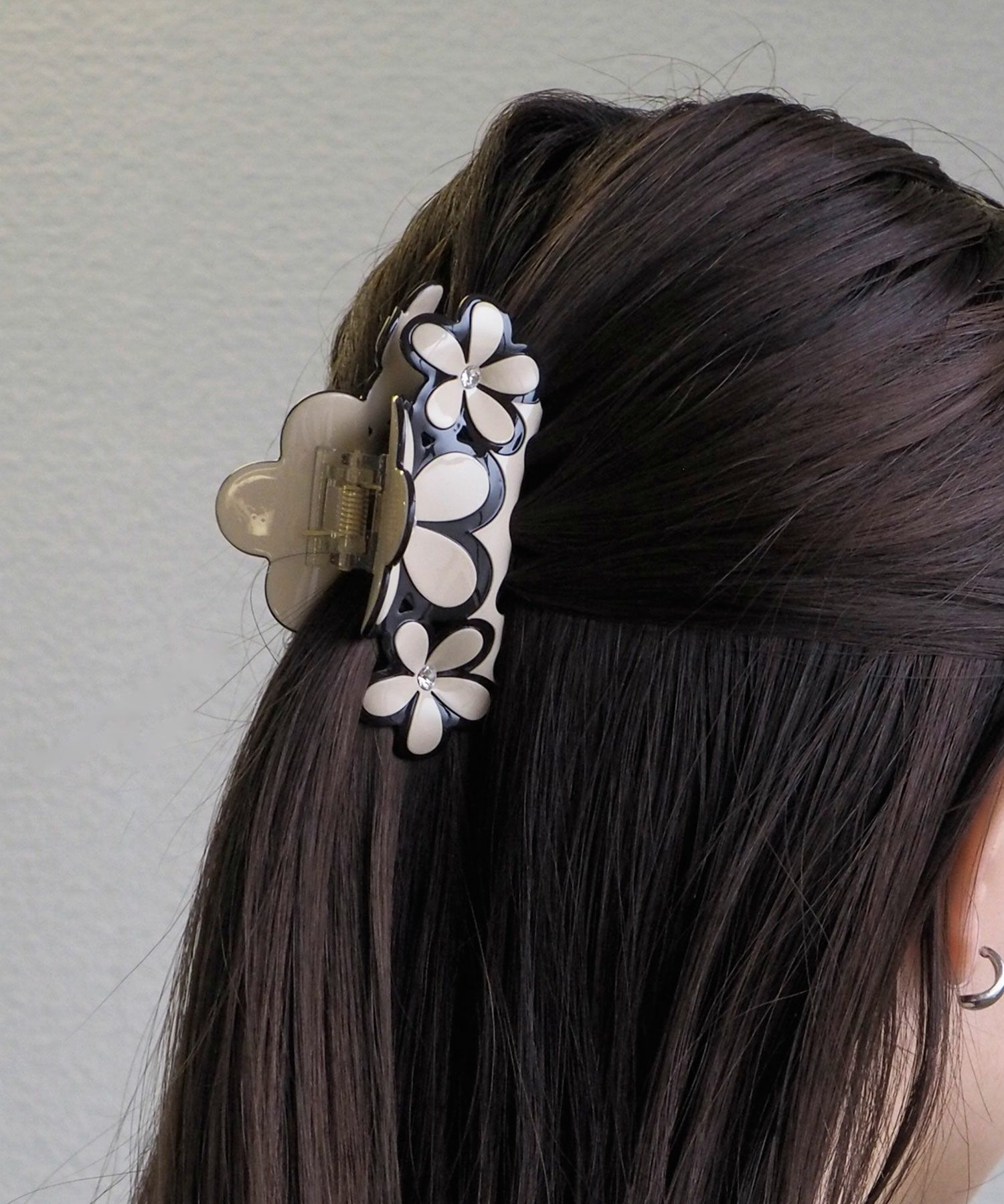 フラワーアクリルヘアクリップ