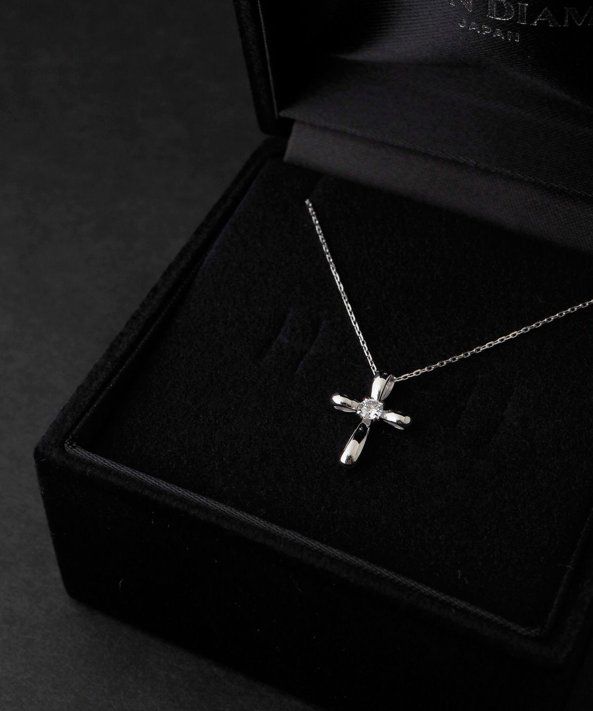 Cross pendant【LAB DIAMOND】