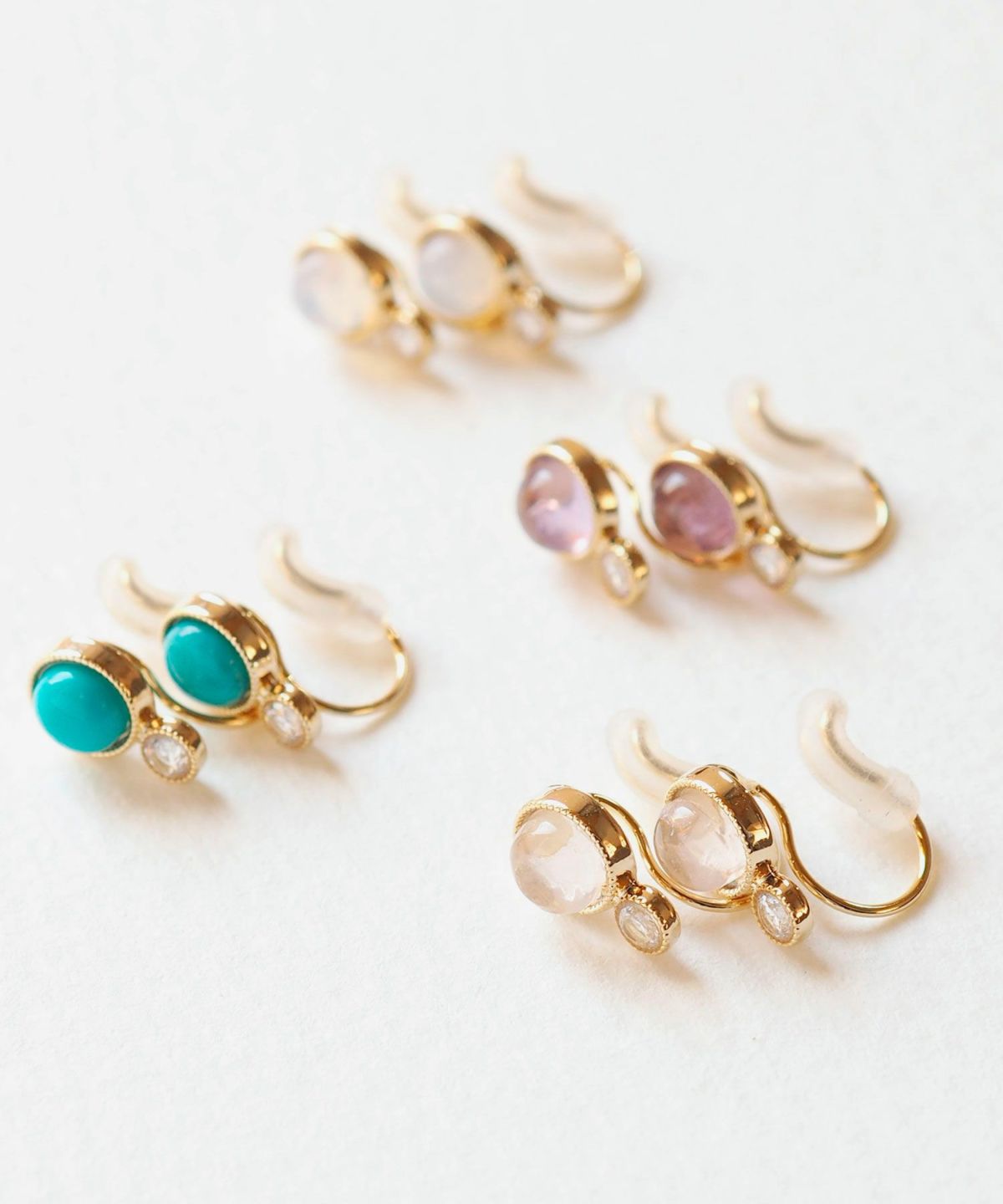 ナチュラルストーンとクリスタルのノンホールイヤリング【MUK Dreamy stone】