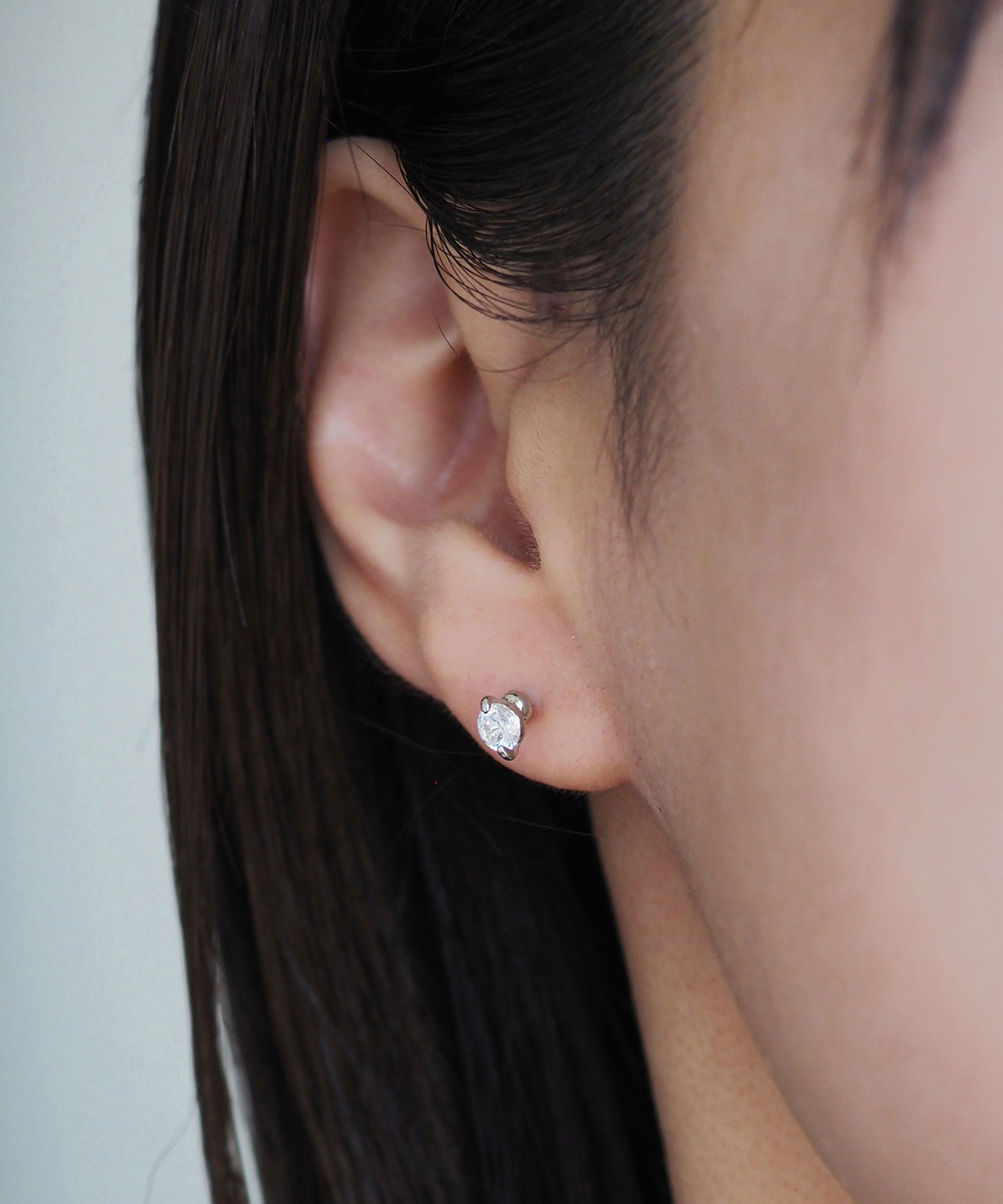 シンプルラウンドストーンセラミックポストピアス(4mm)