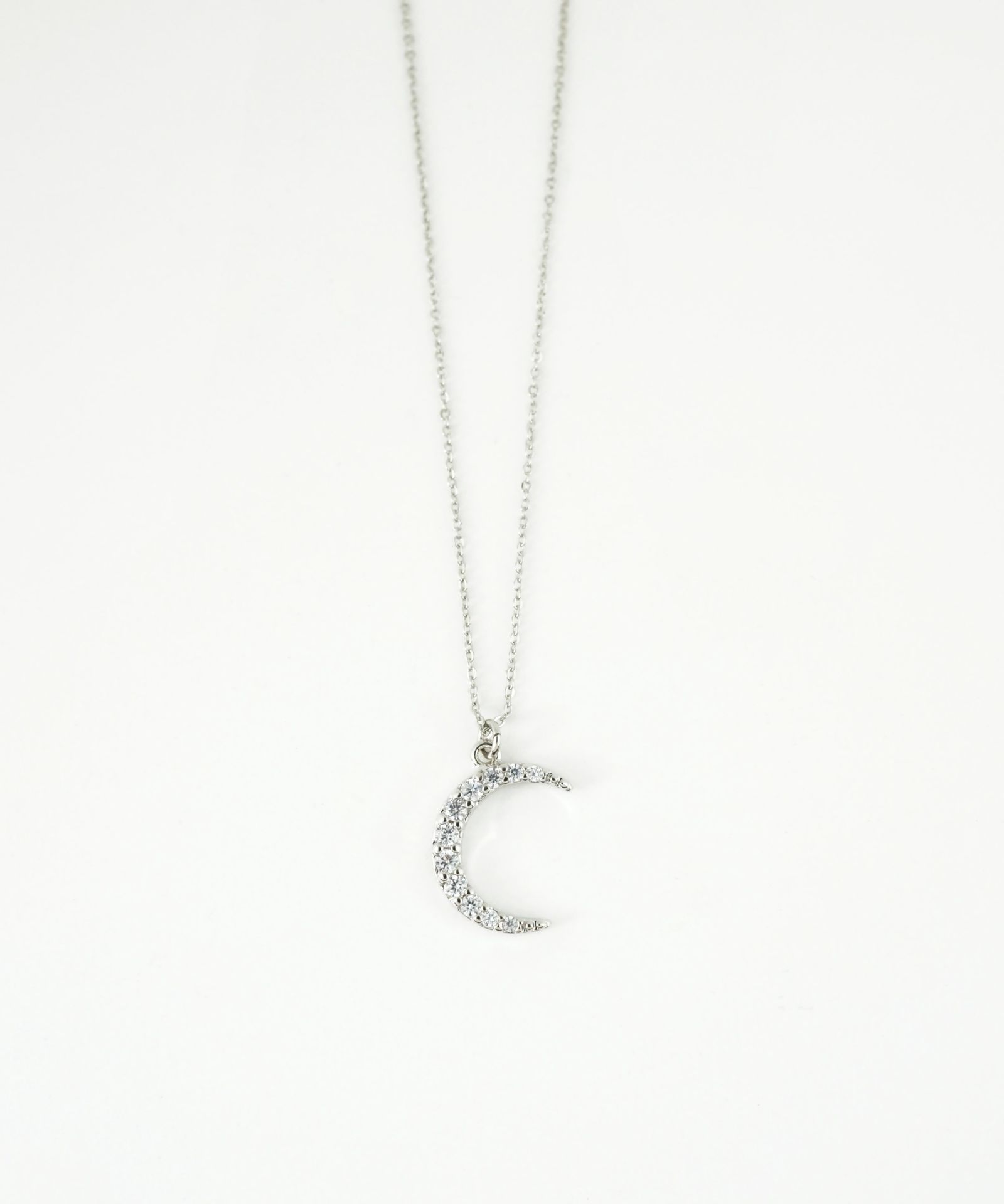 クレセントムーンキュービックジルコニアプチペンダント【MUK】