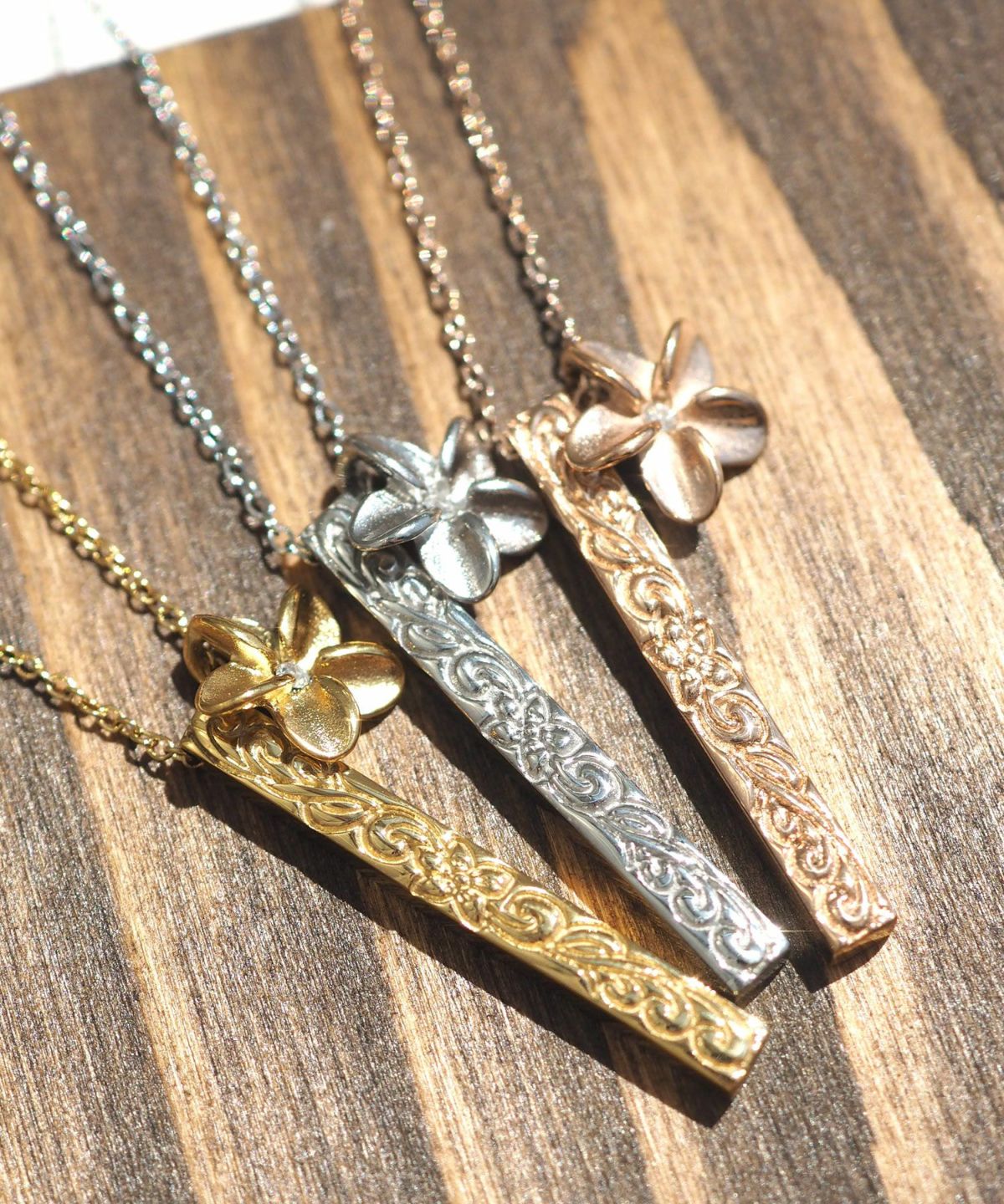 Plumeria&Scroll&Maile Pendant【Lino*Makana】 | 【公式】MUK ONLINE