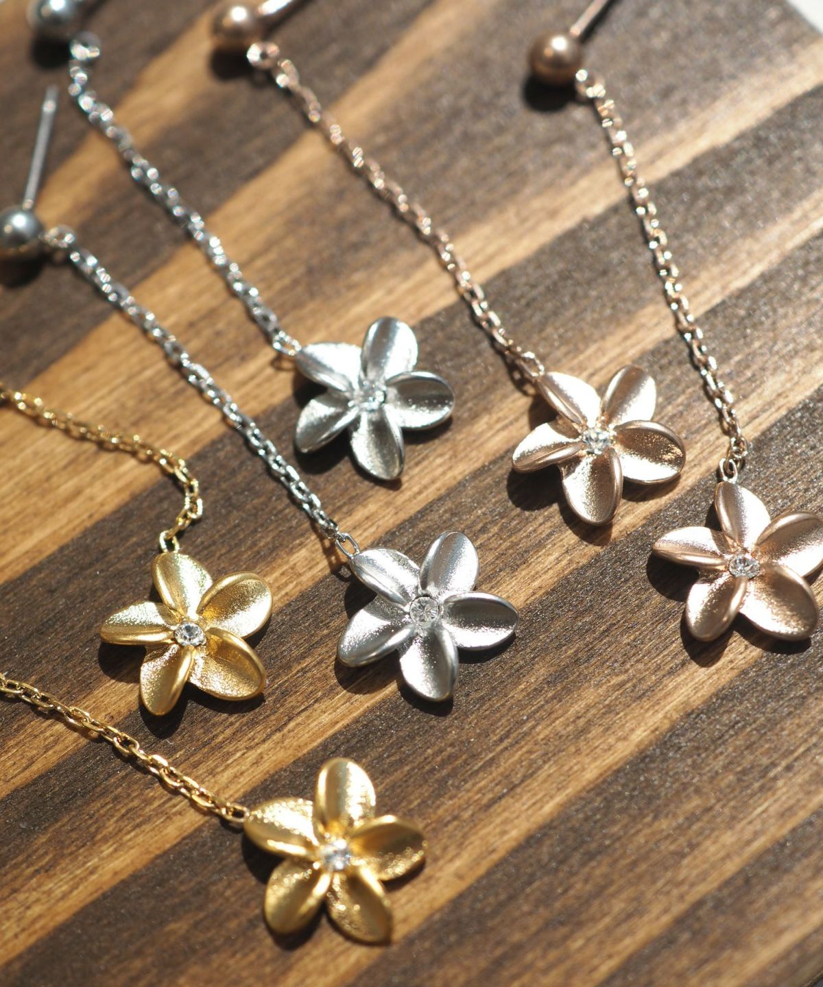 Plumeria Pierce【Lino*Makana】