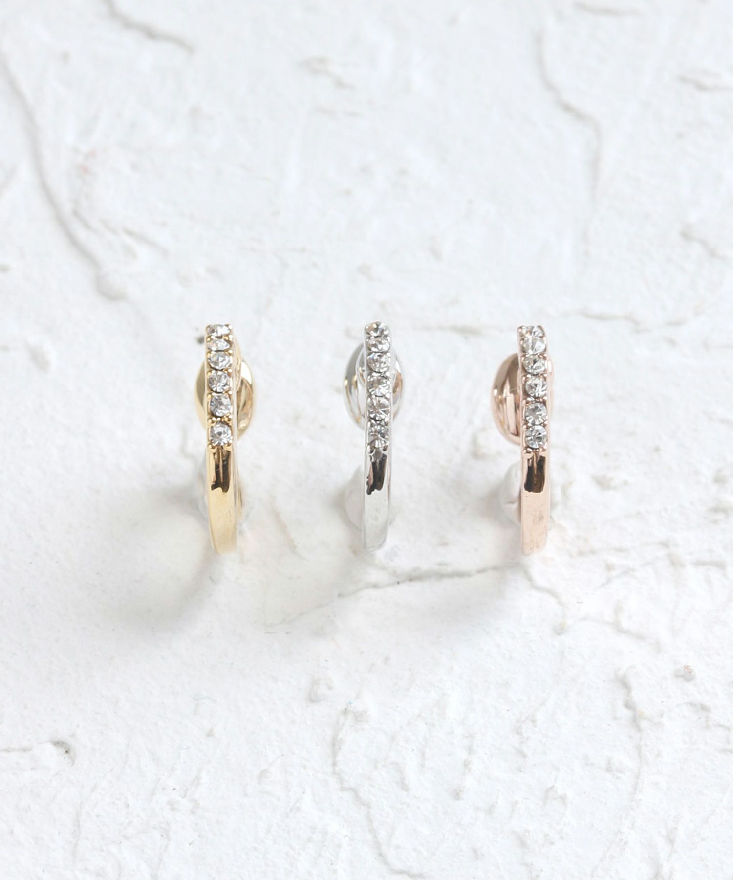 フラットラインストーンフープノンホールイヤリング