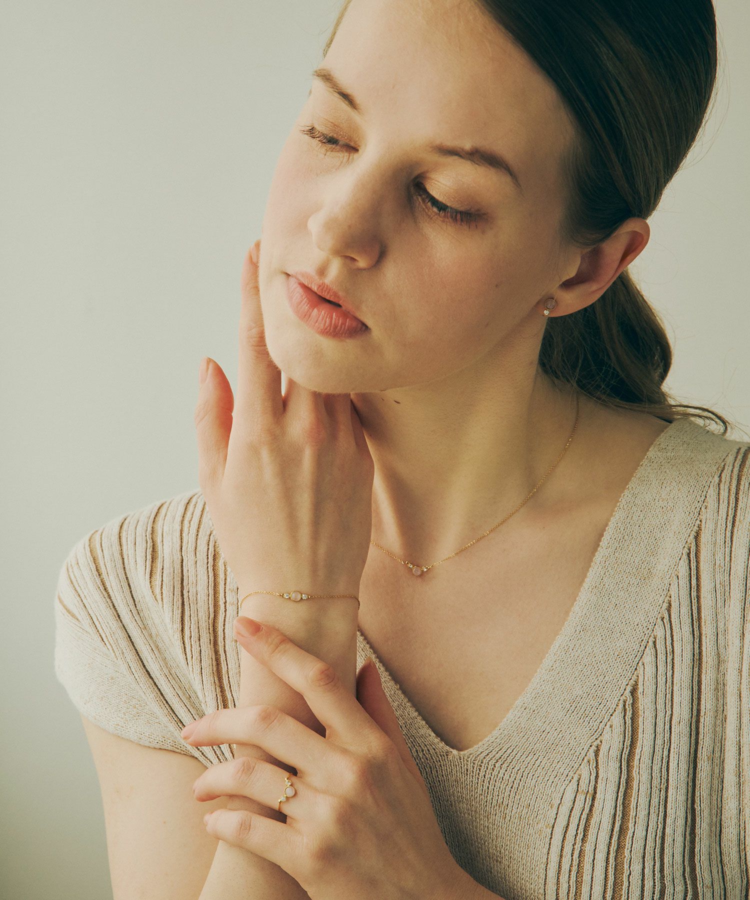 ナチュラルストーンとクリスタルのブレスレット【MUK Dreamy stone】