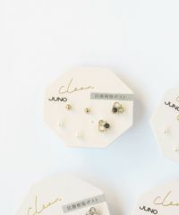 トリプルストーンセット抗菌樹脂ポストピアス