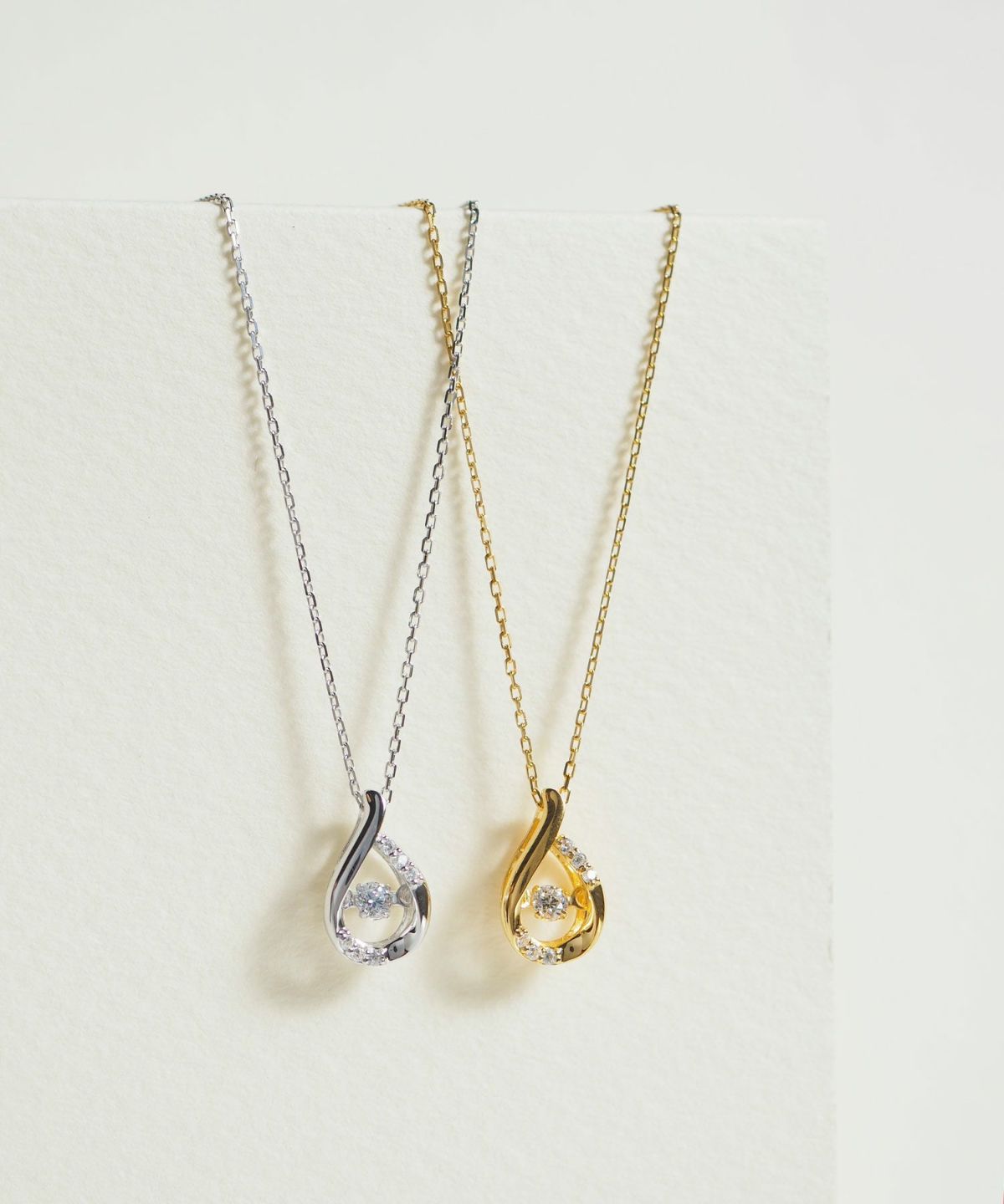 Drop frame 925 Silver Dancing Stone Pendant【H&Ccollection】