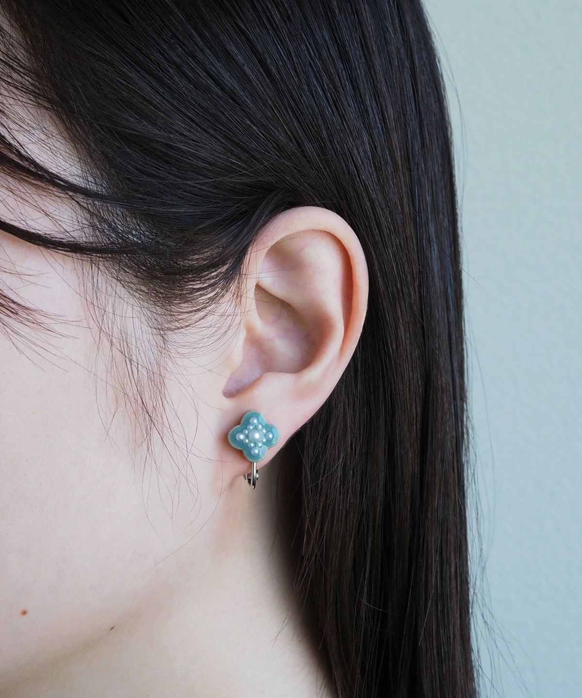 美濃焼小花開花パールイヤリング【MIKELO】