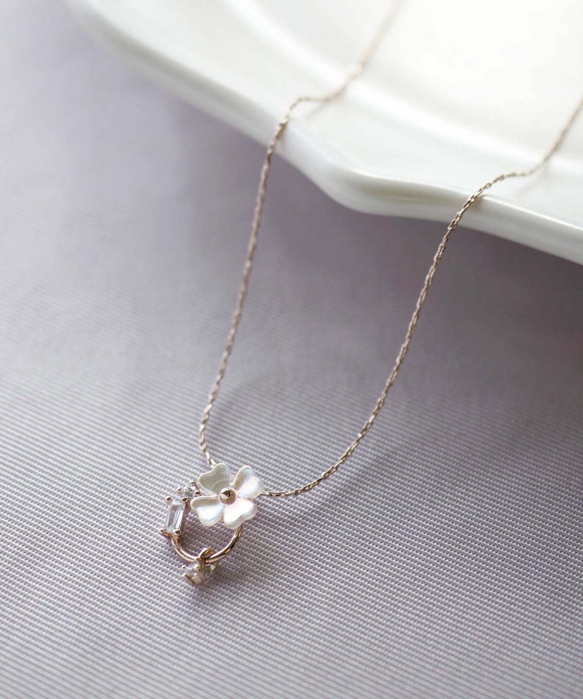 【送・関税込!即納】ヴァネッサ愛用Natalie B:シェルネックレス 送・関税込!即納】ヴァネッサ愛用Natalie B:シェルネックレス