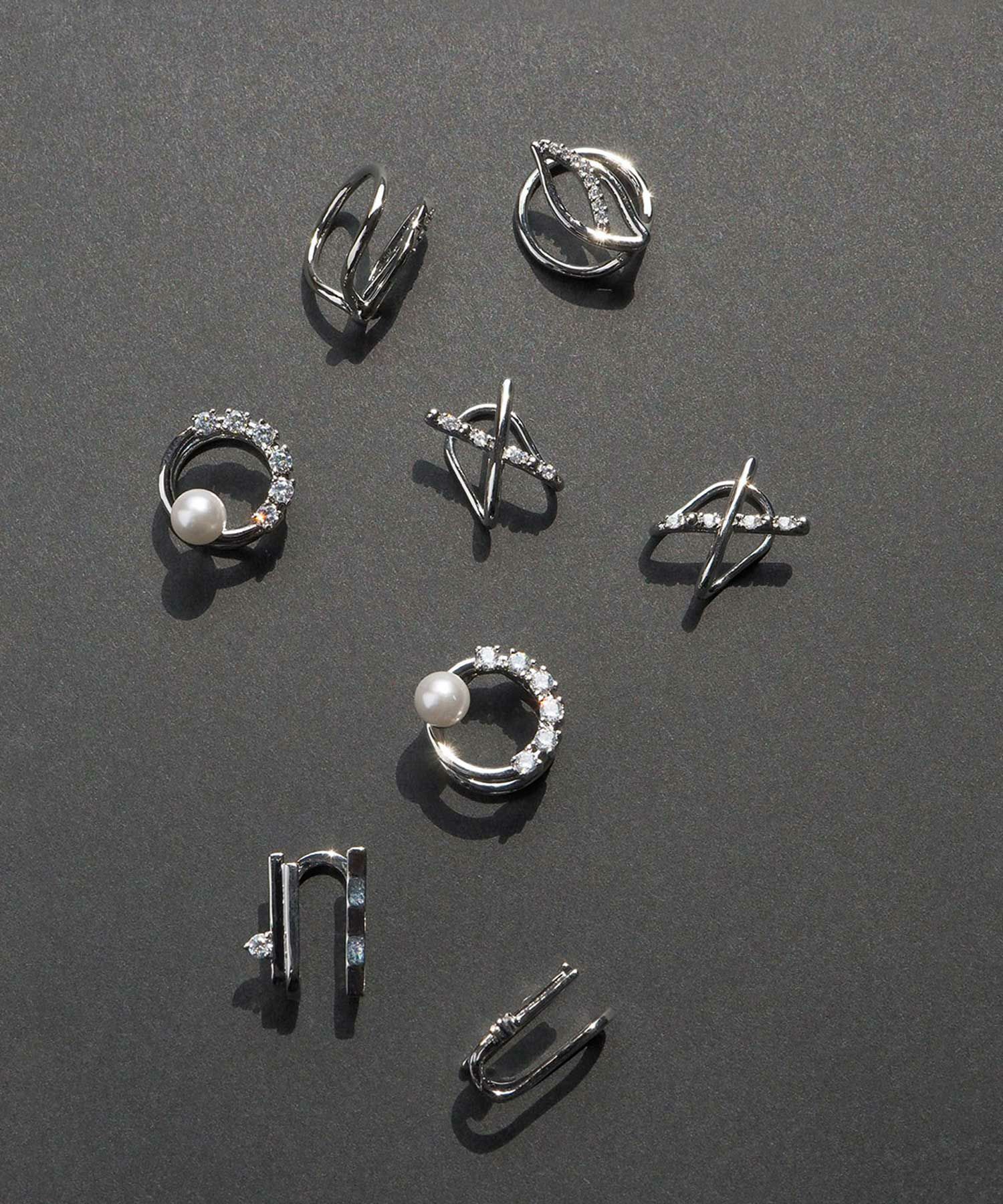 フイユラウンドメタルイヤリング