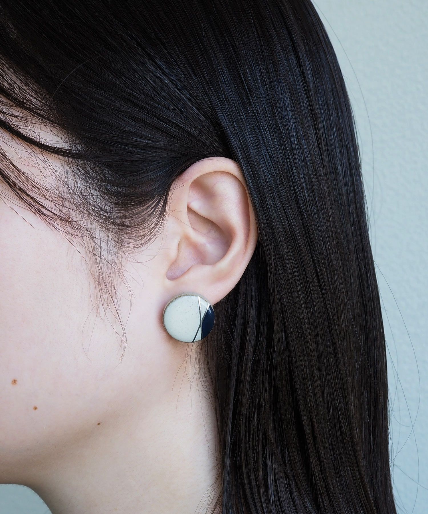 美濃焼ラインデコポイントカラーチタンポストピアス 【MIKELO】