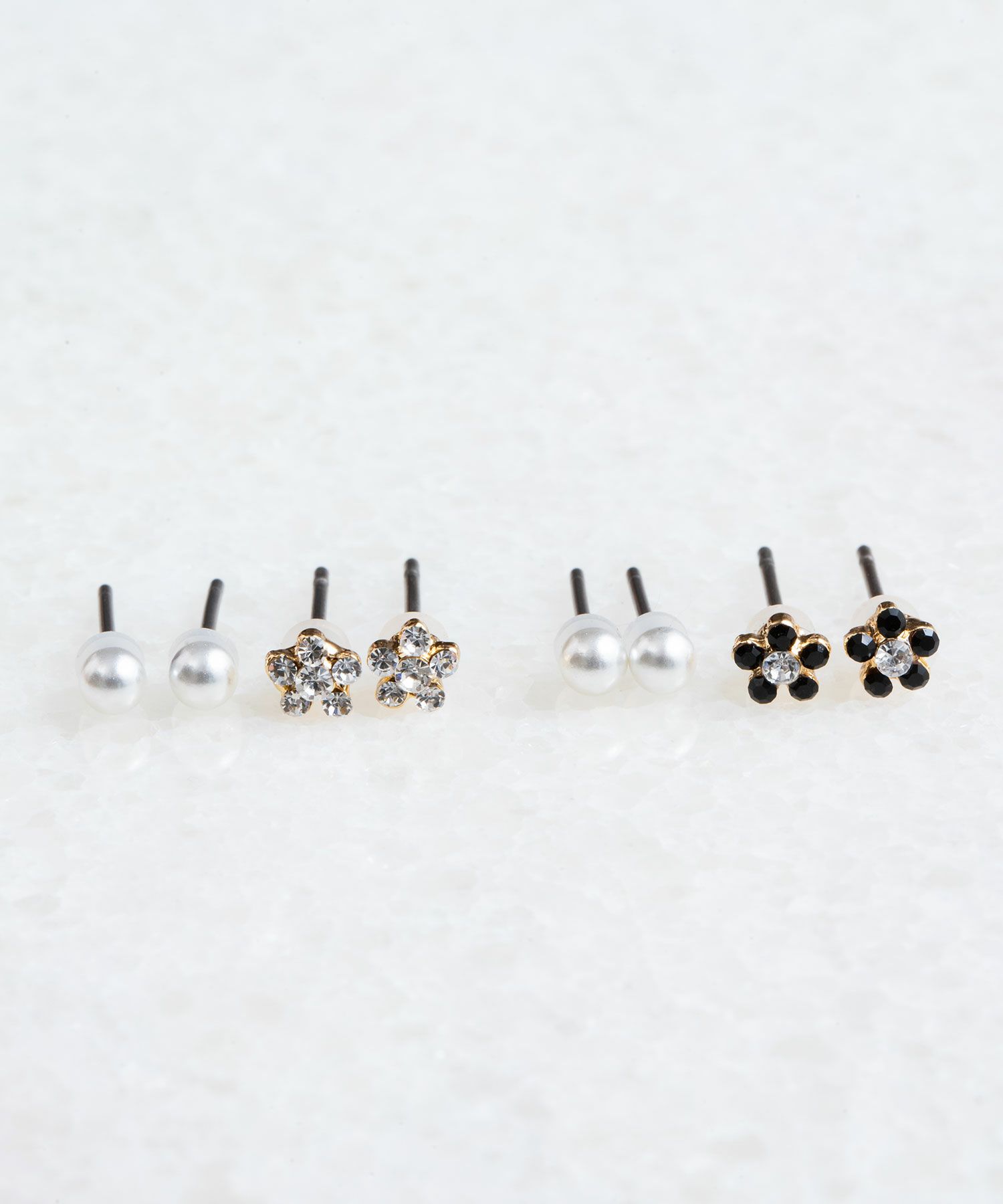 フラワーストーンセットピュアチタンポストピアス