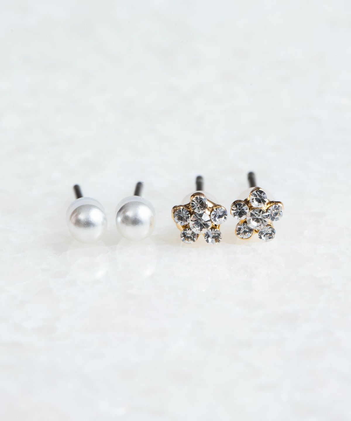 フラワーストーンセットピュアチタンポストピアス