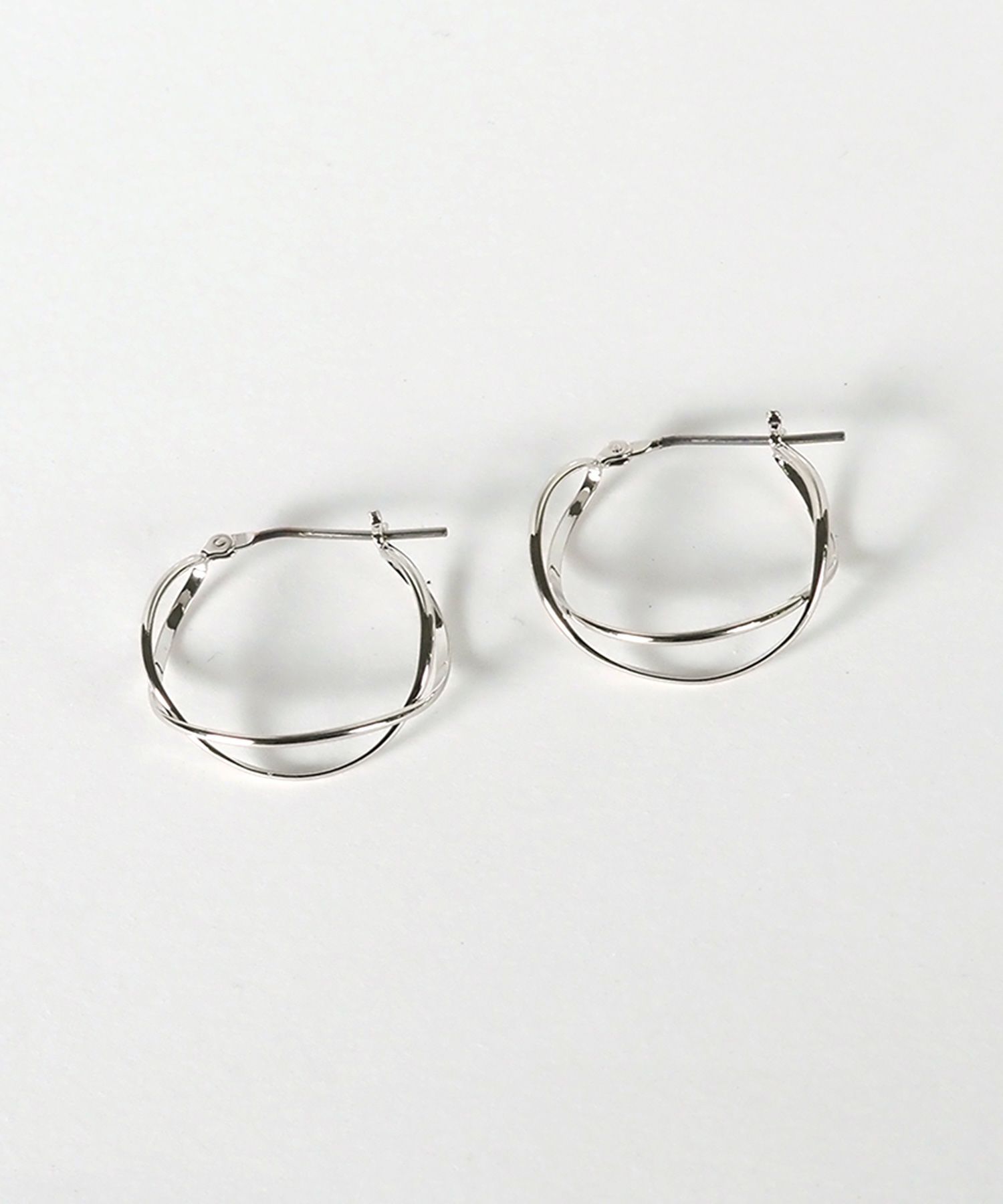 クロスラインピュアチタンポストピアス【ISS】