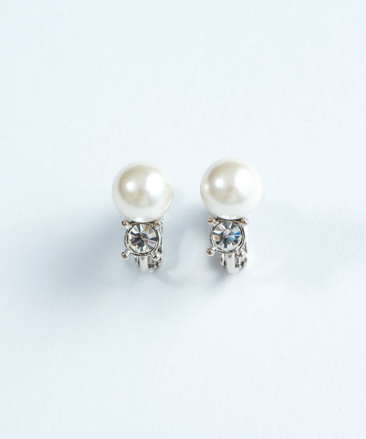 ワングレインストーンイヤリング【MUK voyalibre】