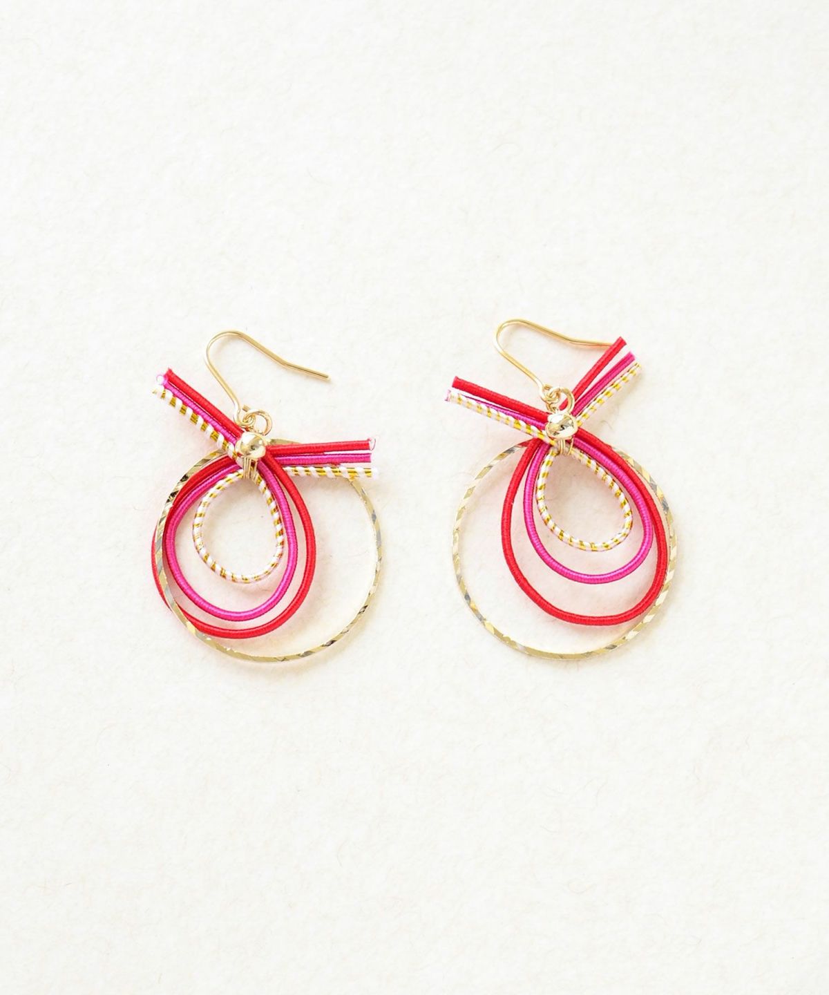 【nachi.】水引ピアス「金×白」 7セット 三日月 白蝶貝 ピアス 遮断式タイプ1ペア 両耳分 K18 K10対応