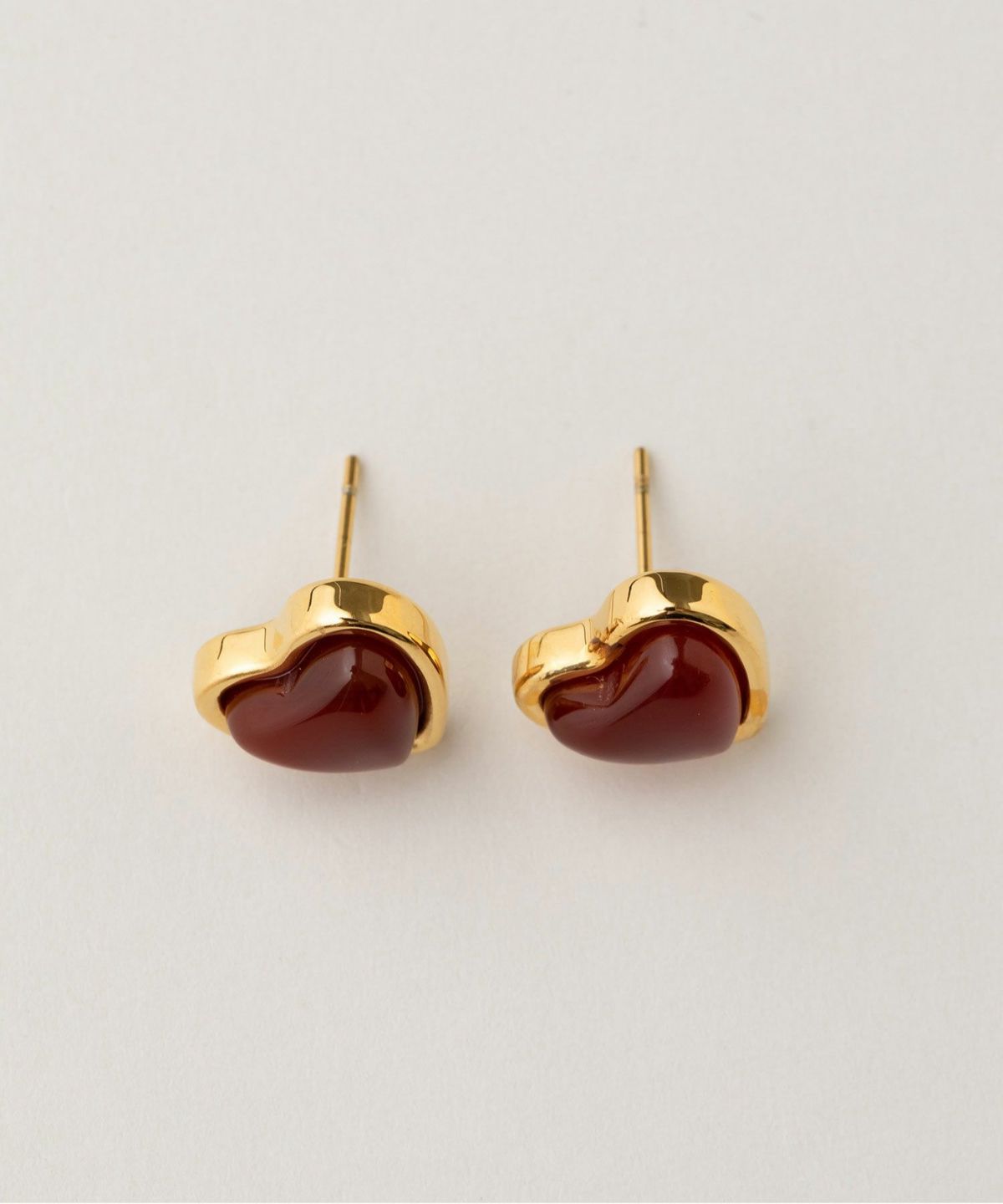 秋 紅葉とネコのハート型ピアス⭐手染めペイント淡いグリーン