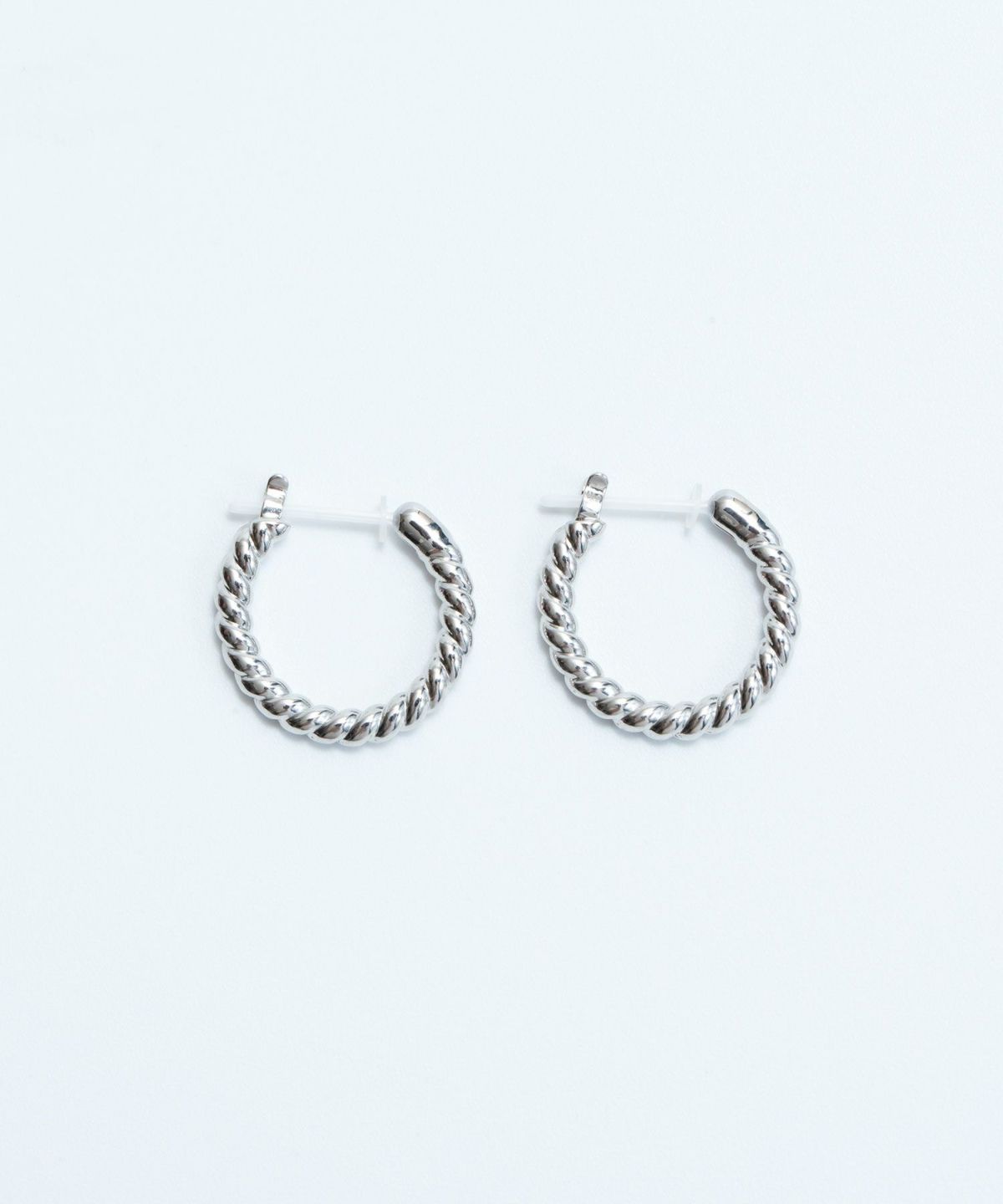 ツイストフープセラミックポストピアス