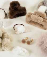 manimaris 美品 ファーボンボン ベージュ miniministore ポンポン ファー チャーム ふわふわ