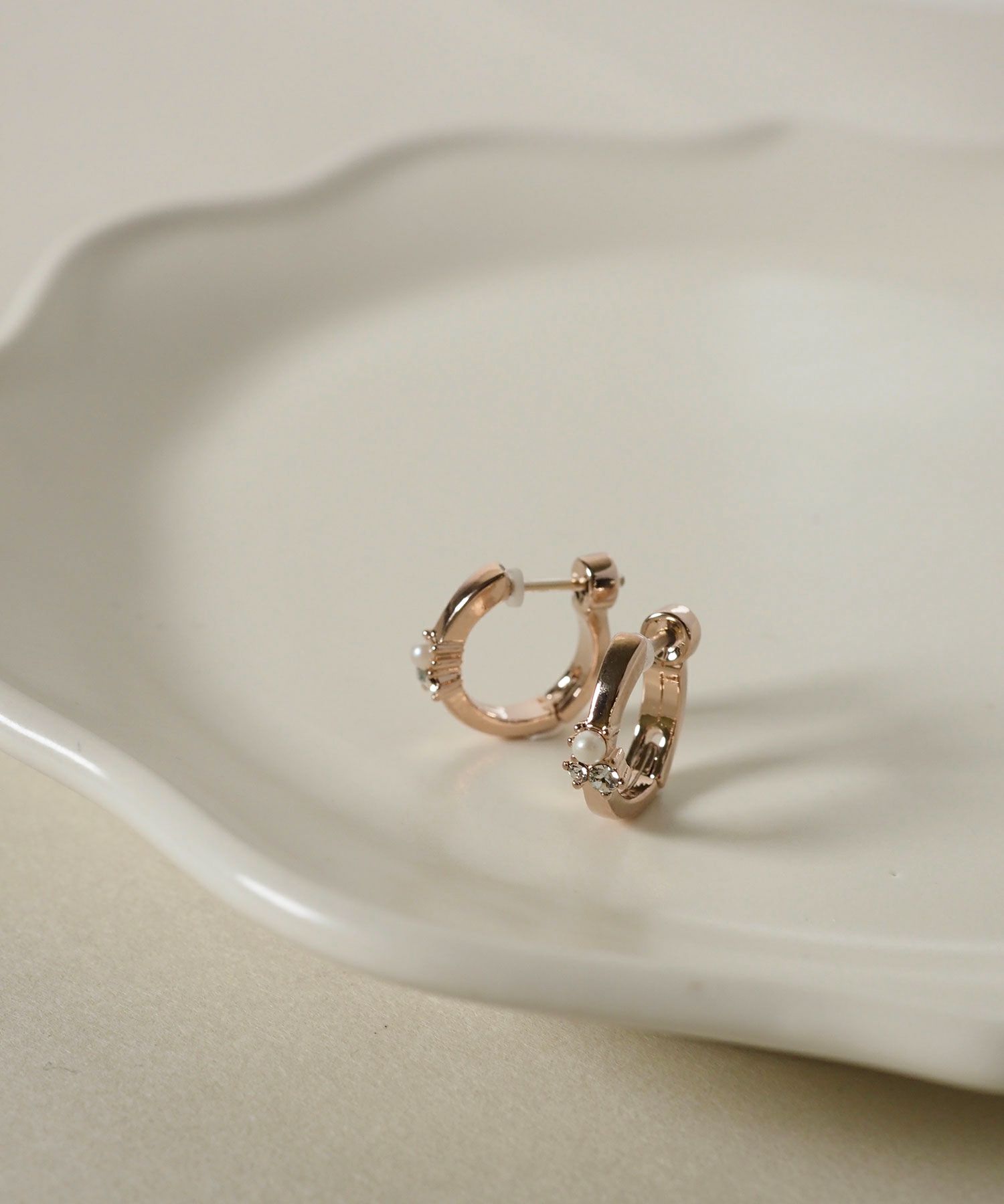 【web限定】プチパールストーンスムースピアス