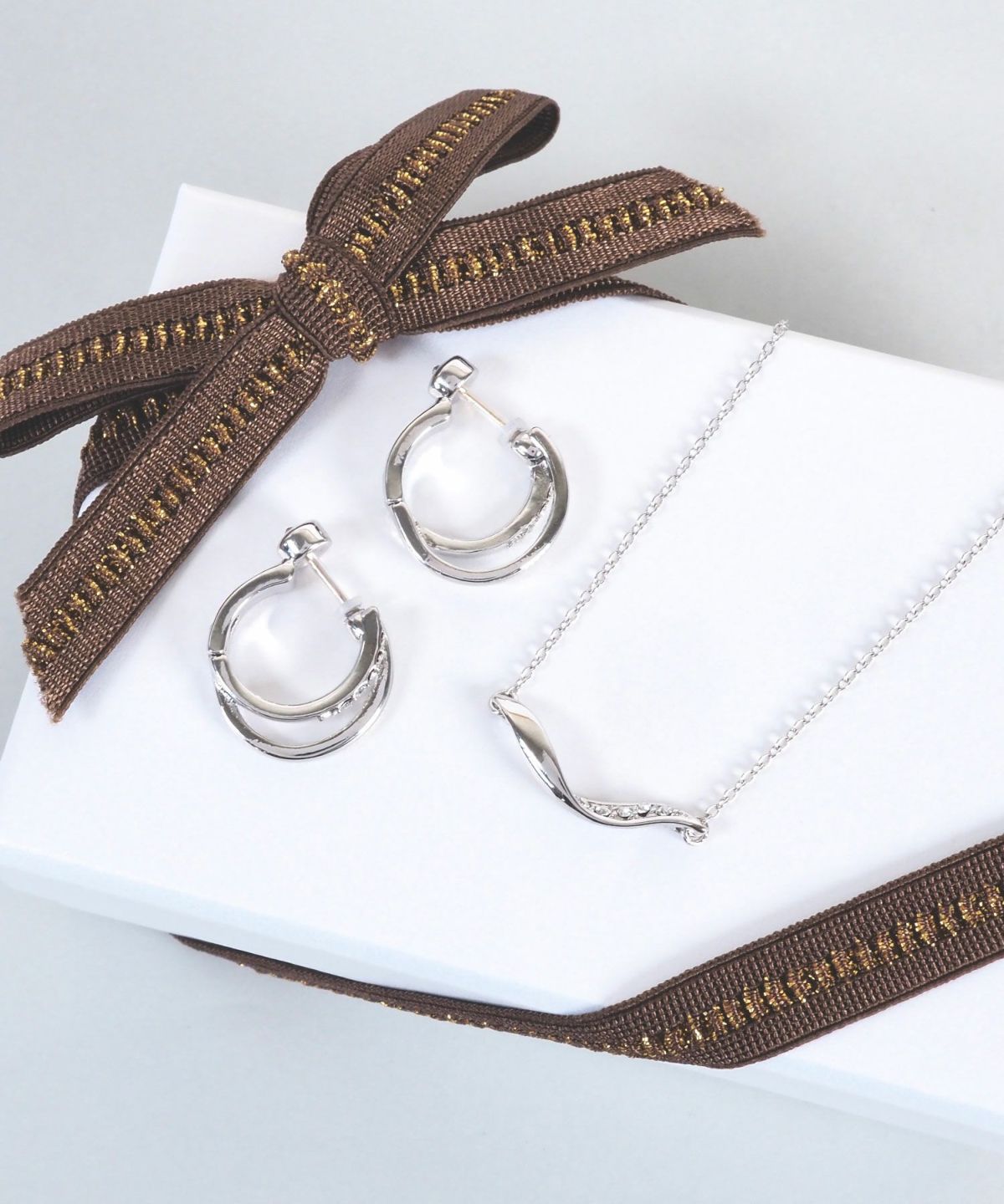 【web限定ギフトセット】ピアス＆ネックレスクリスマスプレミアムセット