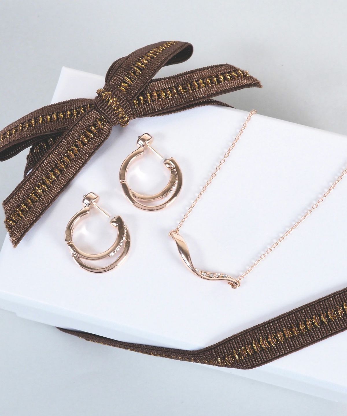 【web限定ギフトセット】ピアス＆ネックレスクリスマスプレミアムセット