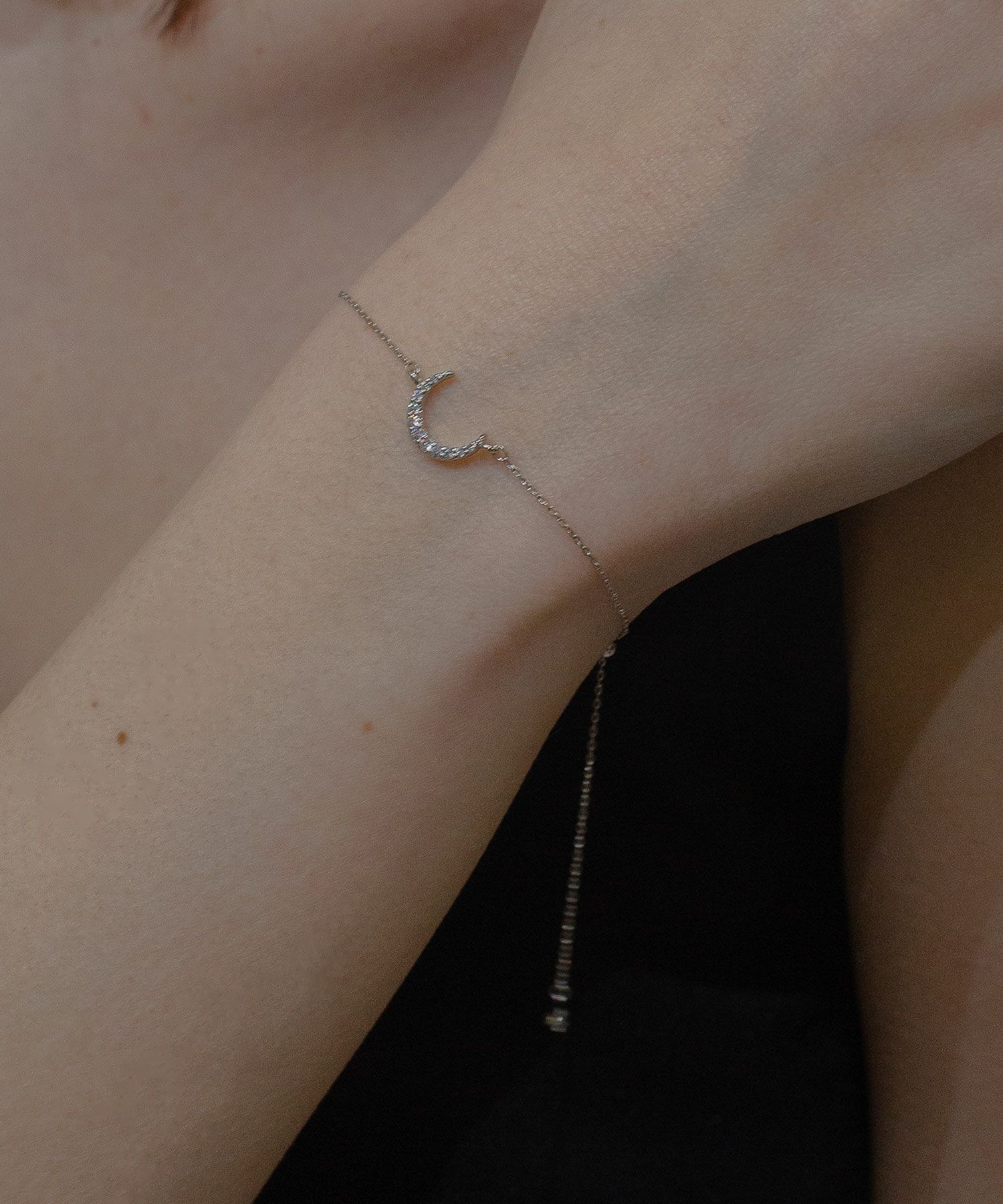 クレセントムーンキュービックジルコニアブレスレット【MUK】