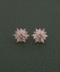 キュービックダリアフラワーチタンポストピアス【Dahlia】