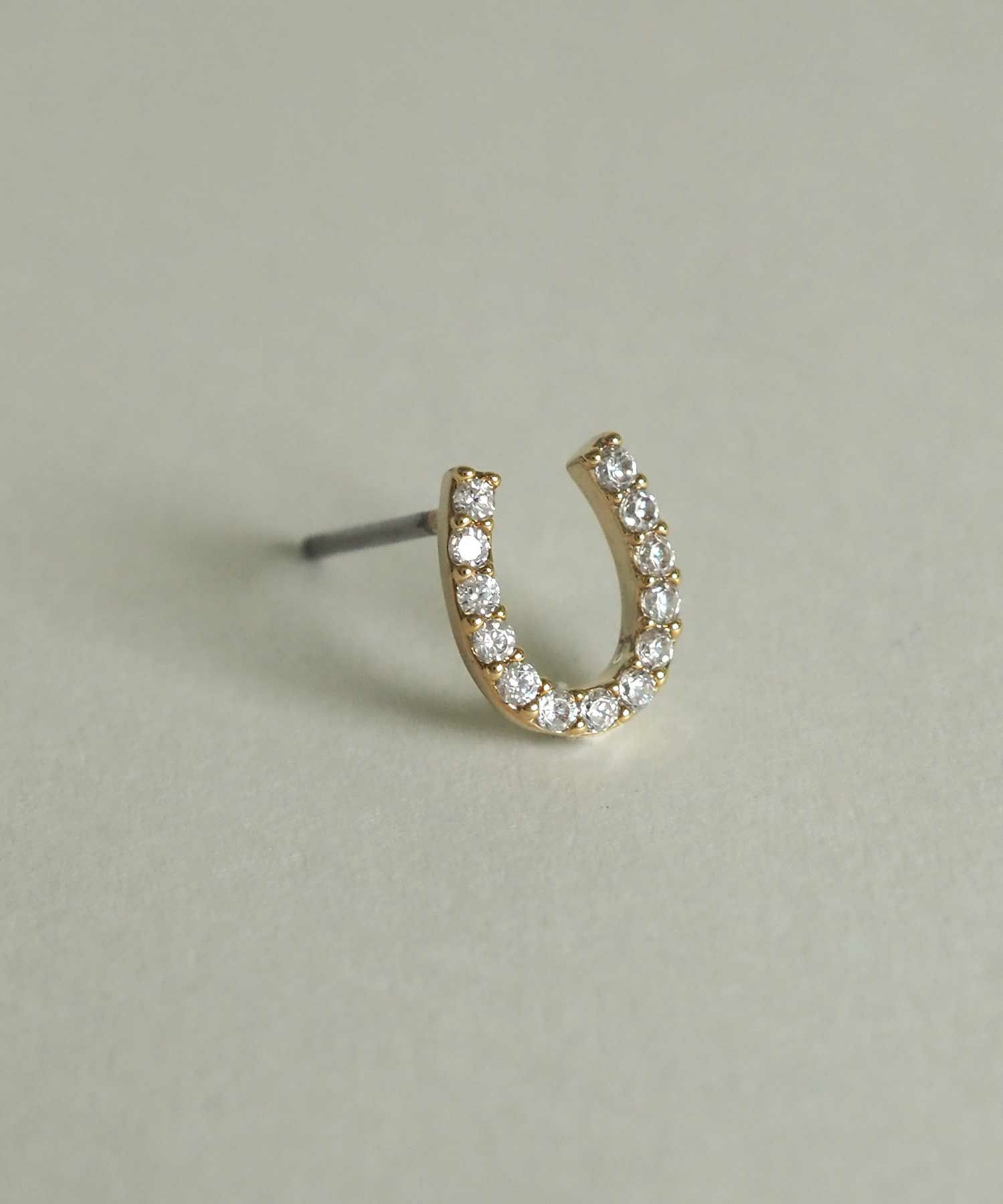 ホースシューキュービックピアス【MUK petite charme】