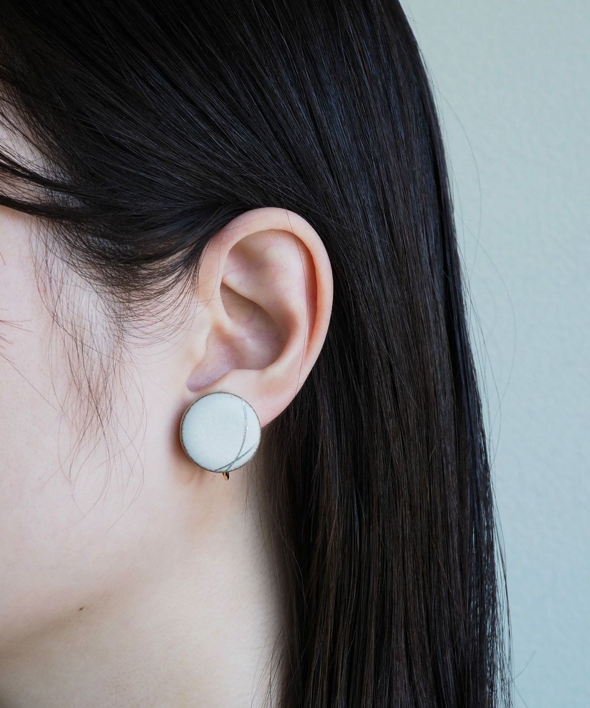 ピアス maumaumau クリアメタルアシンメトリーピアス｜WOMEN｜250ISB56-534J｜AZUL