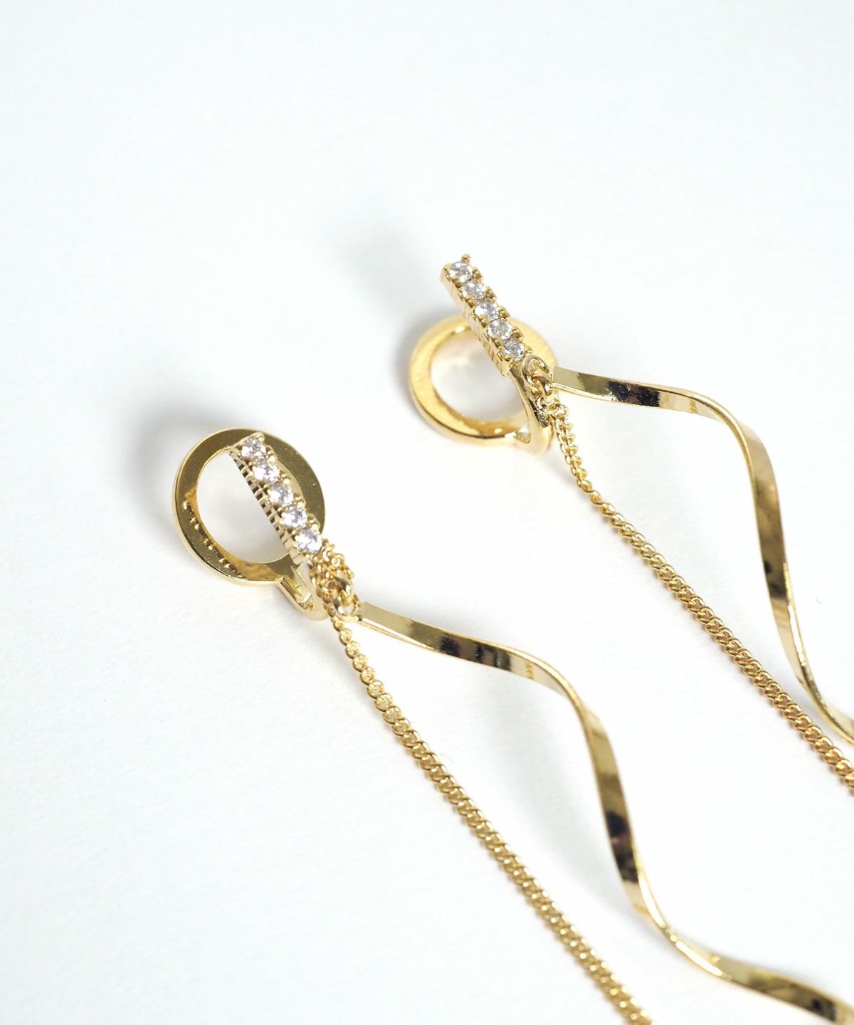 ロンシェヌウェーブラウンドメタルイヤリング