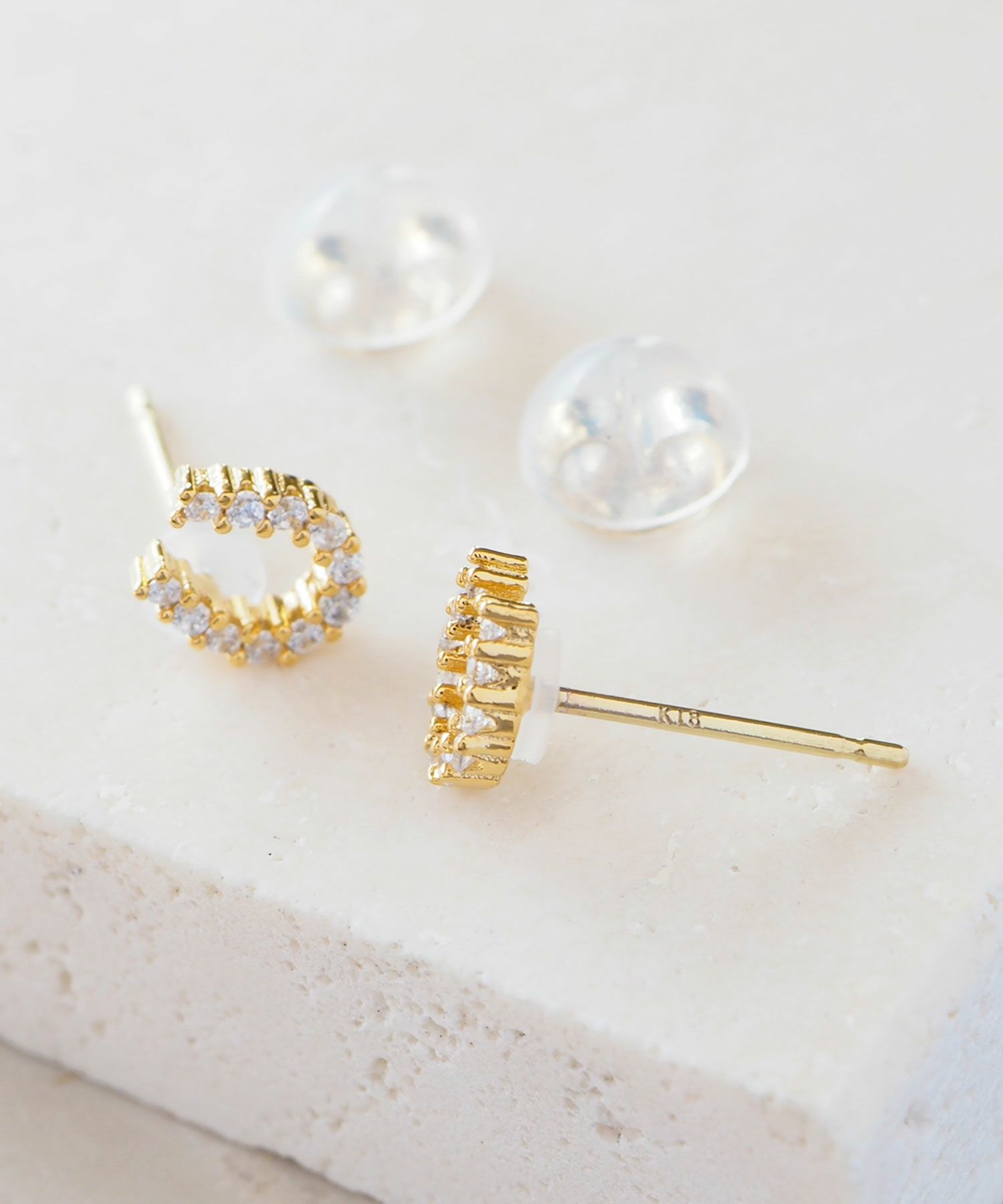 ホースシューK18ポストピアス