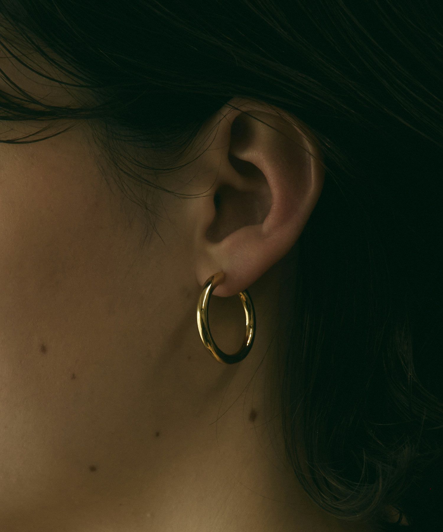 SleekアークシェイプフープピアスL